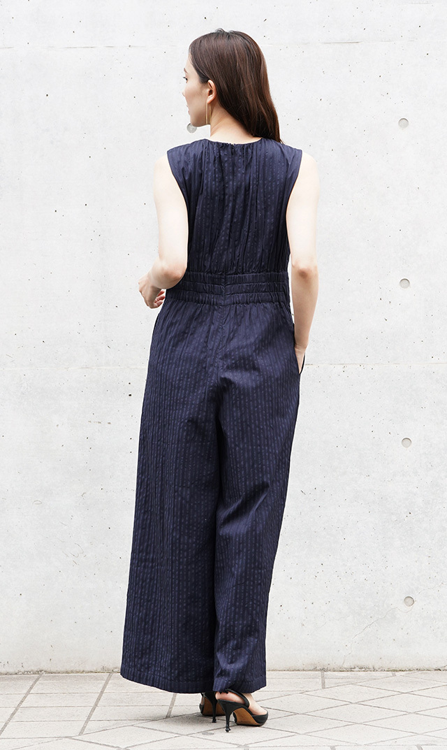 颯爽と歩きたくなるオールインワン“Cotton Wave Tuck All In One”