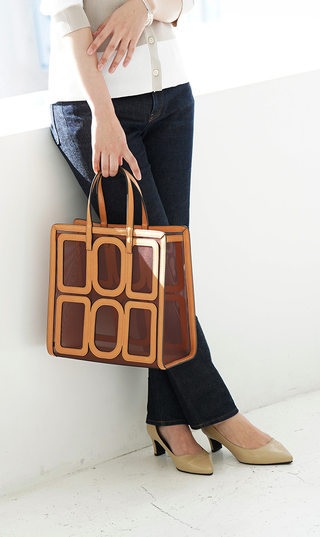 上質な素材と丁寧な仕立て、シンプルで存在感のあるデザイン “TULLE