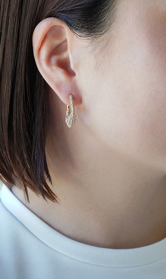 ブラスブラム　Vlas Blomme　フライングストーンピアス ブラスブラム Vlas Blomme フライングストーンピアス