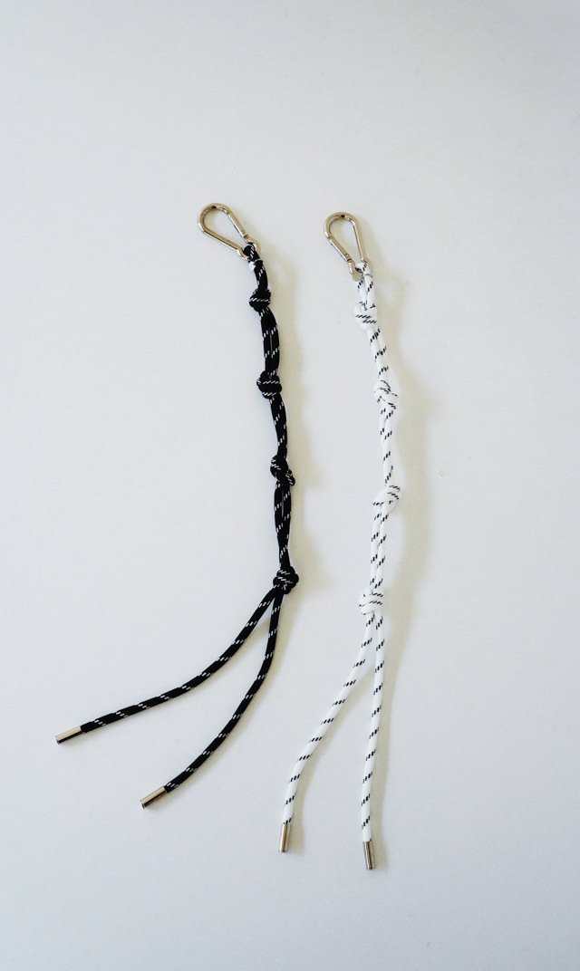 [ ※受注販売(～3/22）]【プチ・モーメント(PETIT MOMENTS )】Rope Key Chain（ホワイト/ブラック）