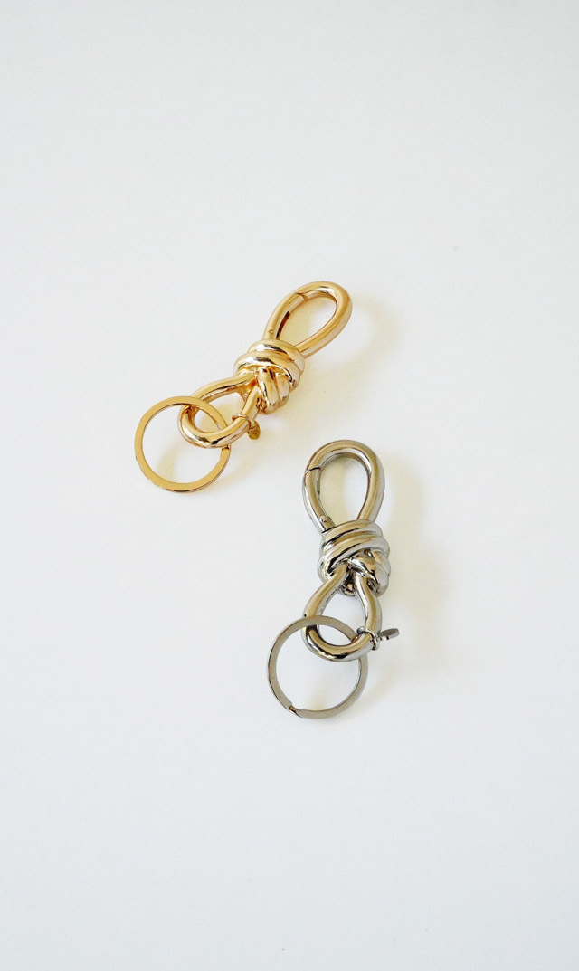 [ ※受注販売(～3/22）]【プチ・モーメント(PETIT MOMENTS )】Knot Keychain(シルバー/ゴールド）
