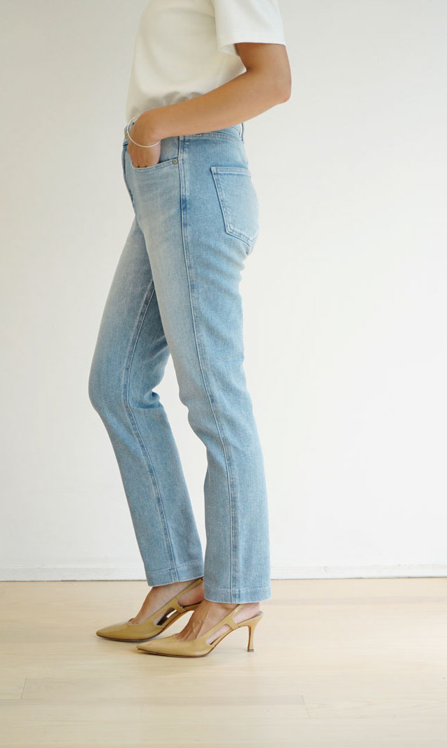 綺麗な細身のラインで女性らしく,上品に穿けるシルエット“Sofy デニム