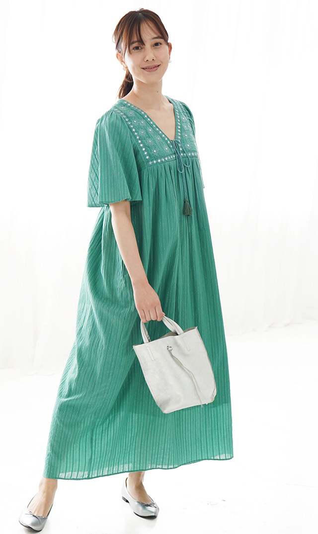 新着【SARA MALIKA(サラマリカ)】Cotton Jacquard Mirror Embroidery Dress(グリーン）
