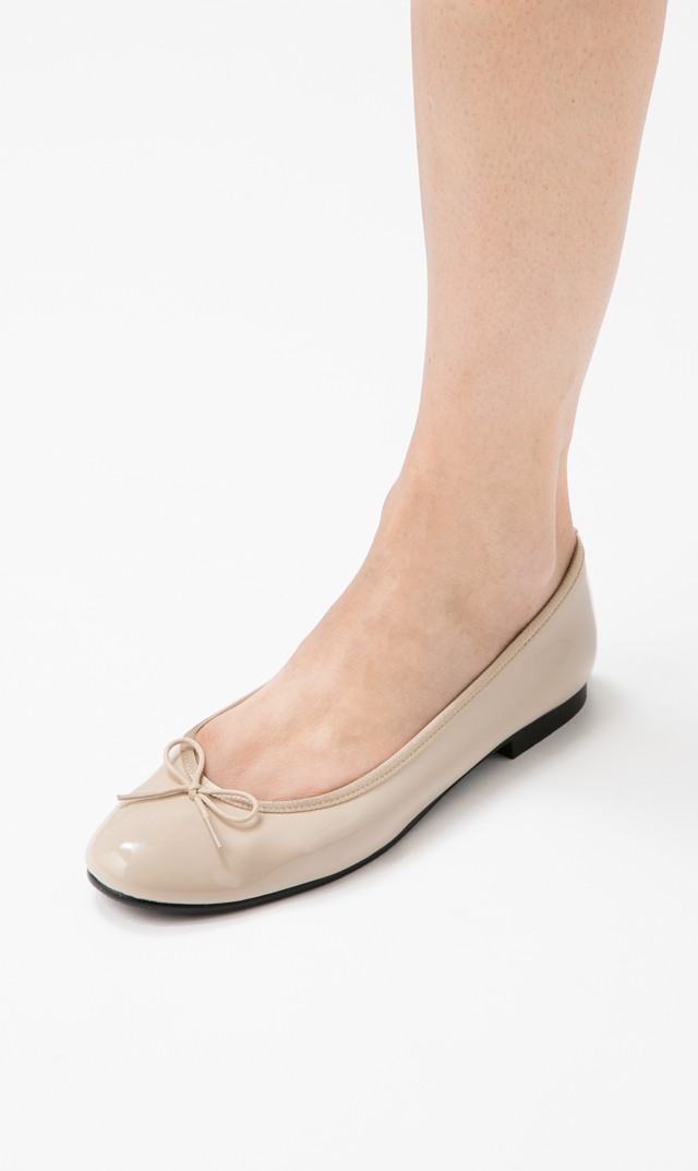 ベージュ,ラウンド,バレエシューズ,エナメル,雨の日OK,レインシューズ,痛くならない,疲れにくい,小さいサイズ,大きいサイズ,外反母趾