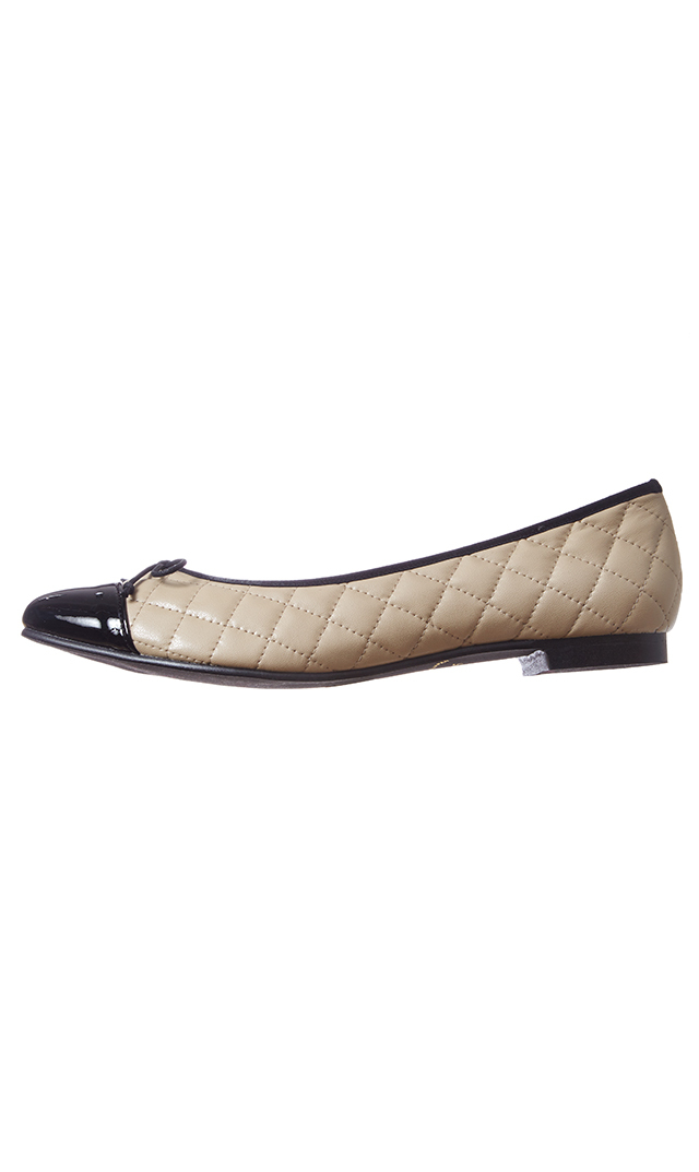 歩きやすさを追求したママのためのバレエシューズ