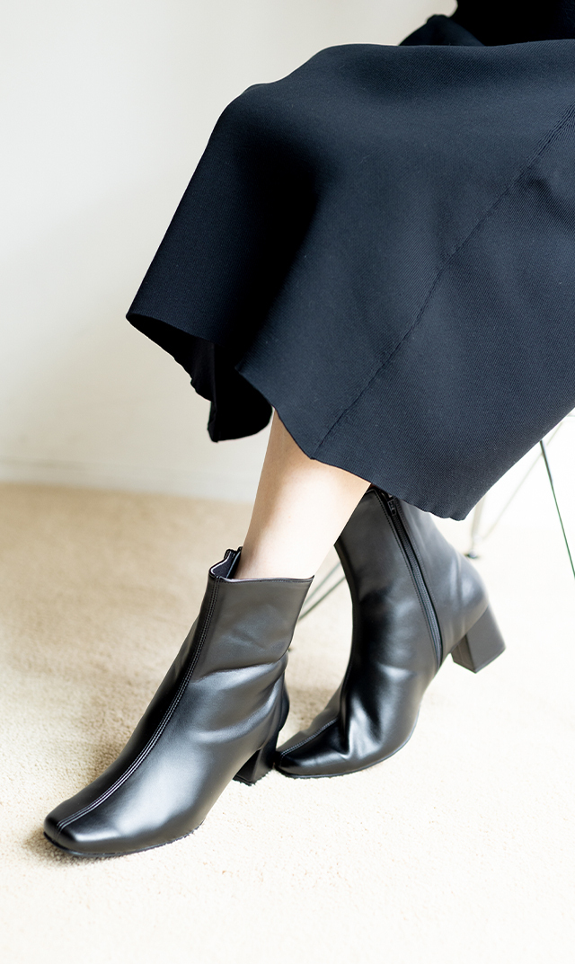 歩きやすい 暖かい 撥水 雨の日ok エコレザーショートブーツ登場