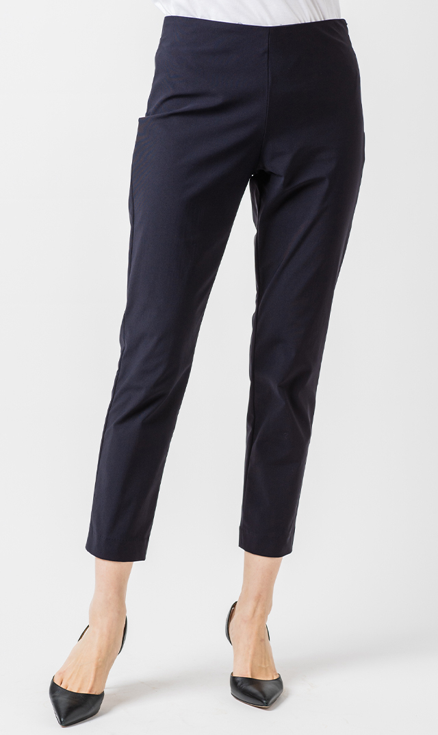 美脚効果が期待大 ストレッチトリコット素材カプリパンツ 美脚効果が期待大 ストレッチトリコット素材カプリパンツ