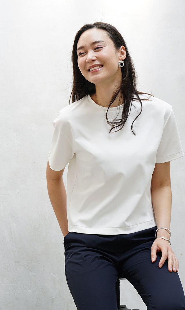 2024SS VIRINA ヴィリーナ クラリスTシャツ UVカット97％、接触冷感、透けにくく高級感が漂うポンチ素材の
