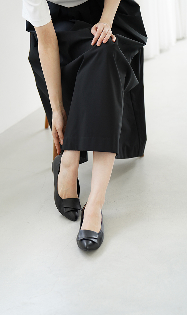 ほぼ新品】シンプル黒いパンプス ちょろ
