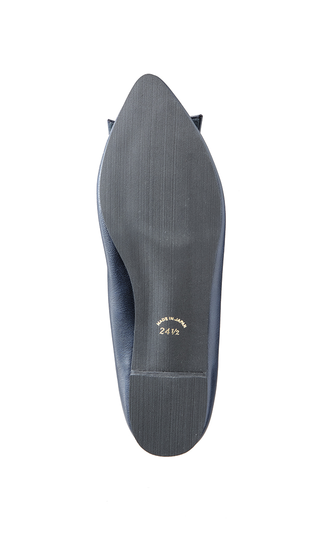 コーデの幅を広げるエレガントな