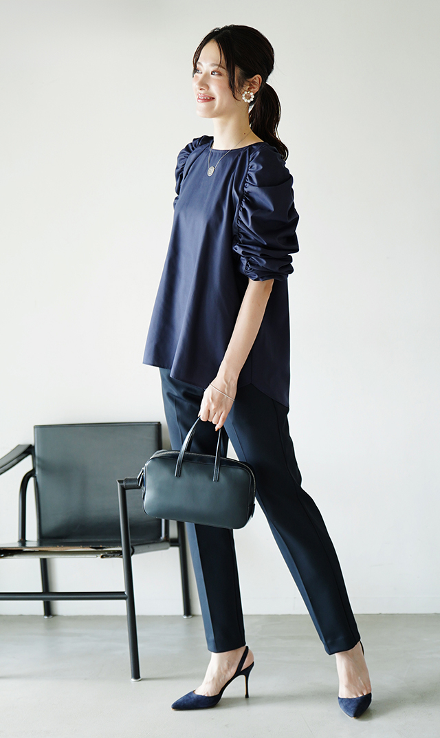 スリムストレートセンタープレスラインパンツ紺