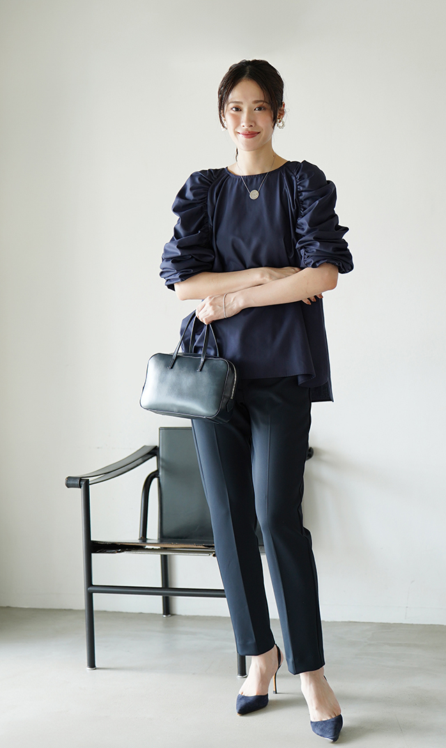 スリムストレートセンタープレスラインパンツ紺