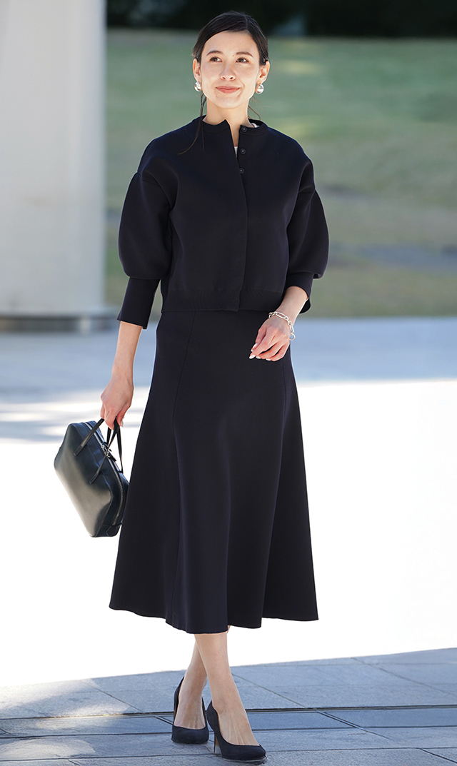 撥水機能付き“ローラカーディガン”！同素材の“ローラニット