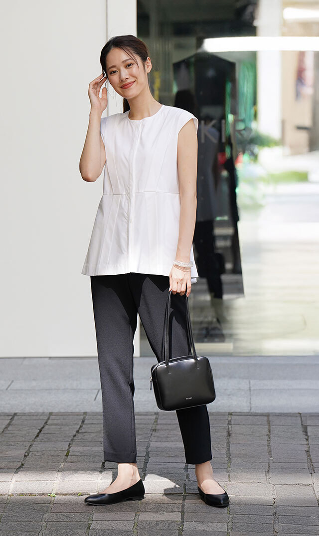 晴雨兼用ポインテッドプレーンパンプス(ブラック）が登場！