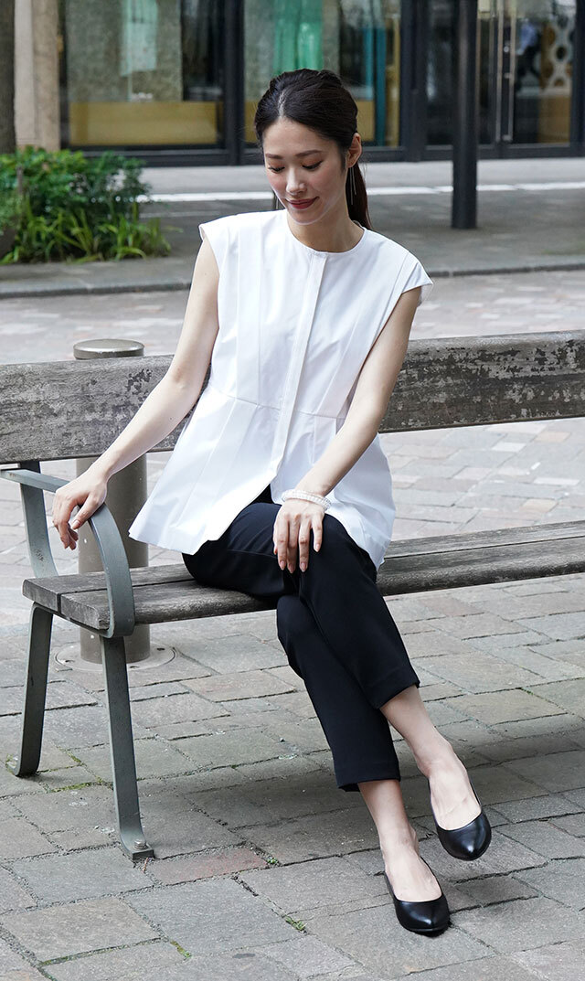 晴雨兼用ポインテッドプレーンパンプス(ブラック）が登場！