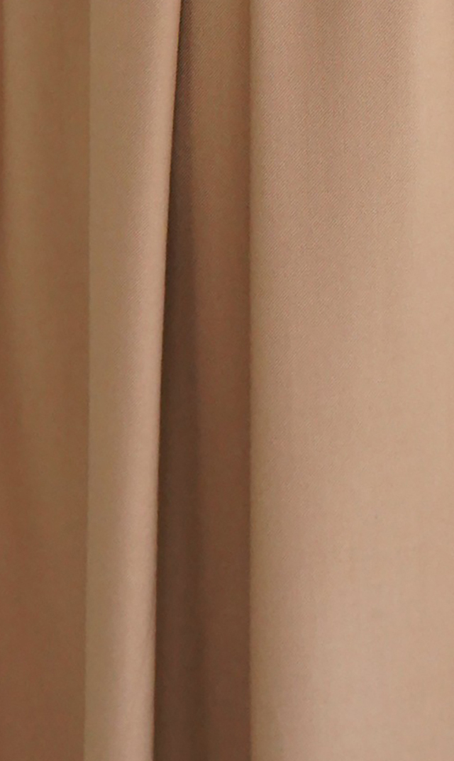 シワになりにくいタック付きフレアスカートベージュ