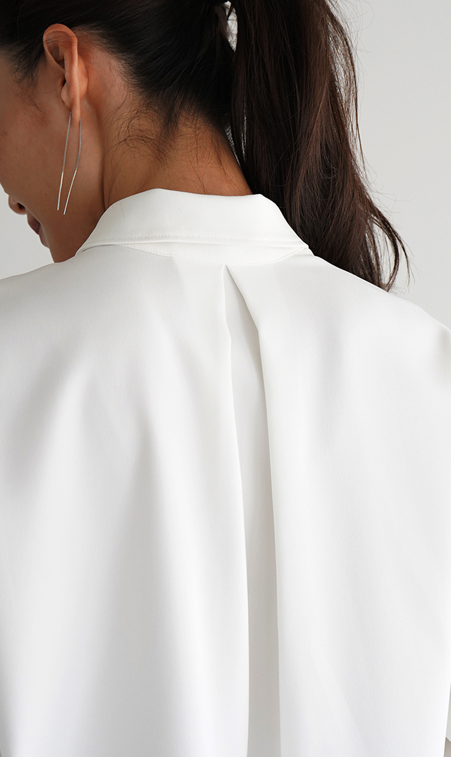 シワになりにくい接触冷感ライラシャツ白