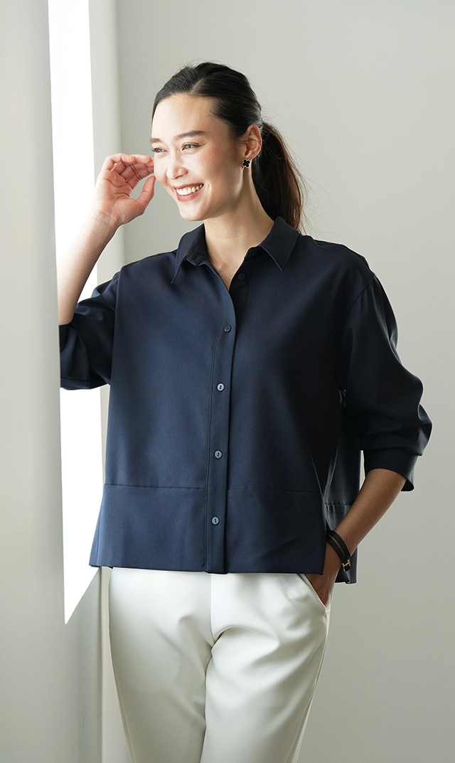 シワになりにくい接触冷感ライラシャツ紺