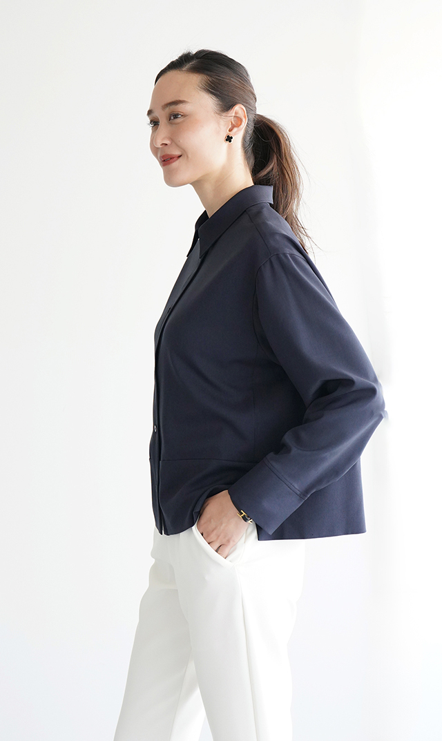 シワになりにくい接触冷感ライラシャツ紺