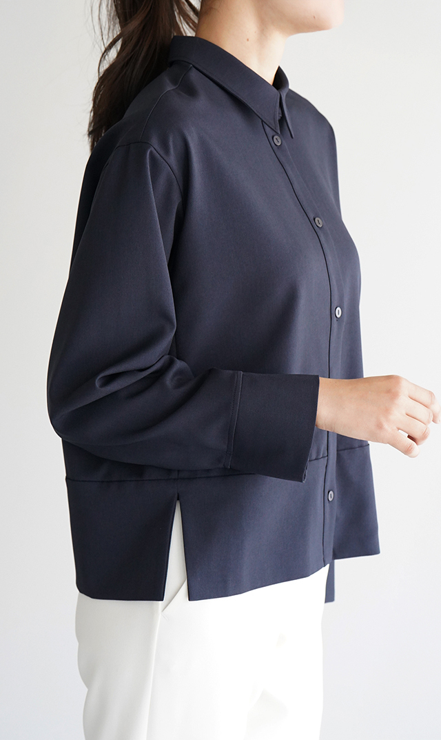 シワになりにくい接触冷感ライラシャツ紺