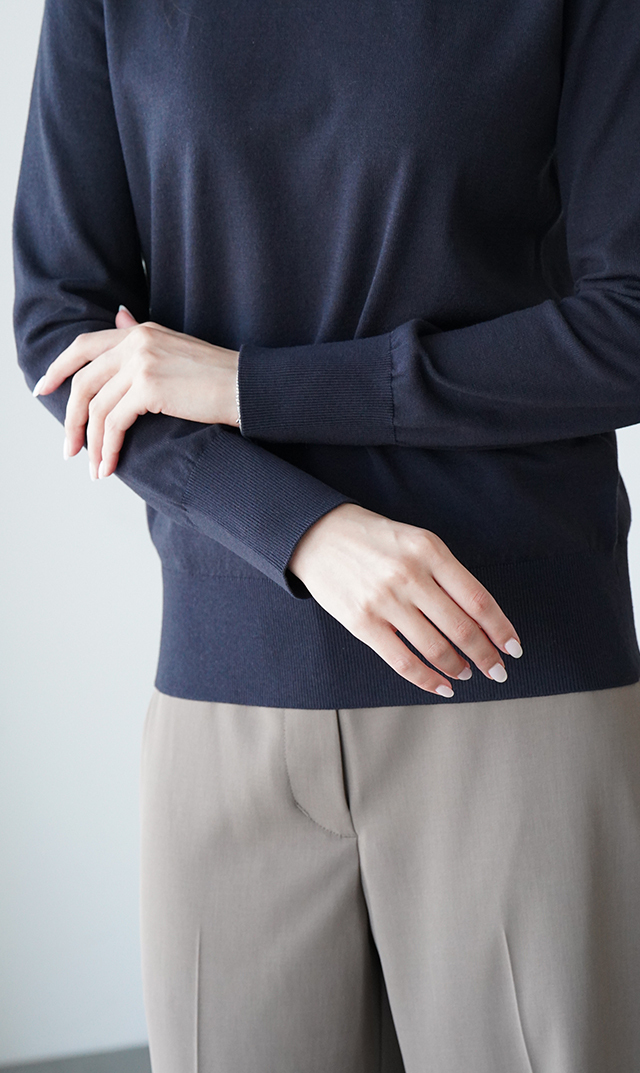 アデルクルーネックニット４色展開