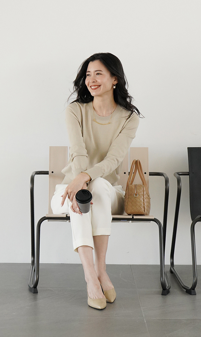 アデルクルーネックニット４色展開