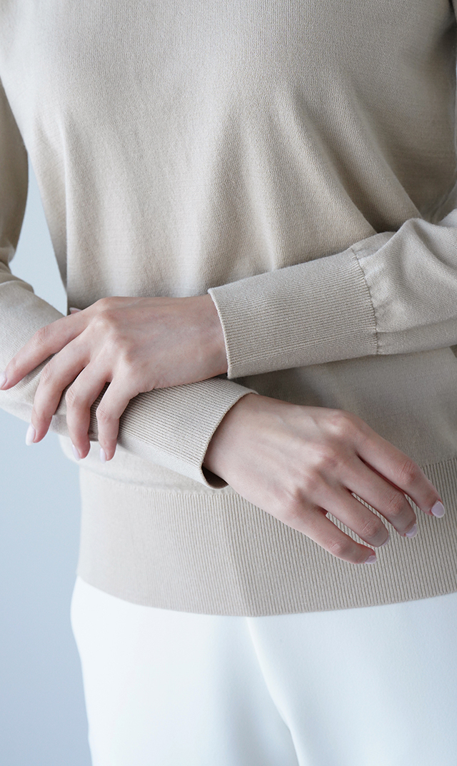 アデルクルーネックニット４色展開