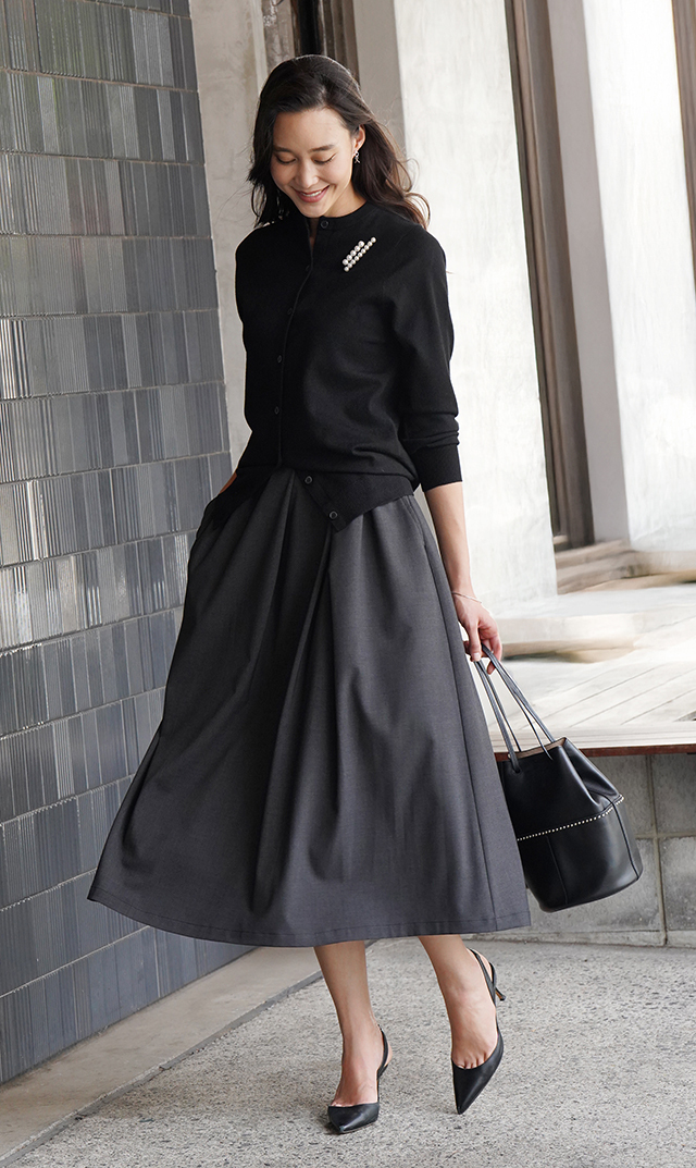 【ヴィリーナ】パロマカーディガン＆スカートセット(ブラック×ダークチャコール）