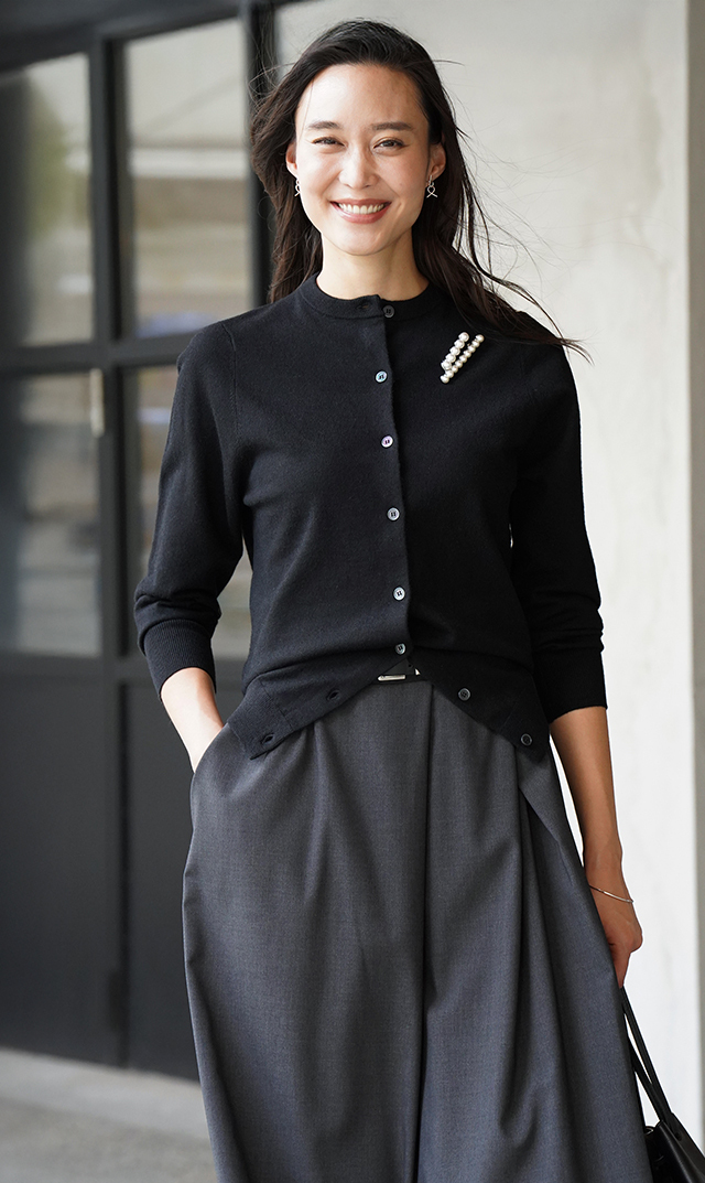 【ヴィリーナ】パロマカーディガン＆スカートセット(ブラック×ダークチャコール）