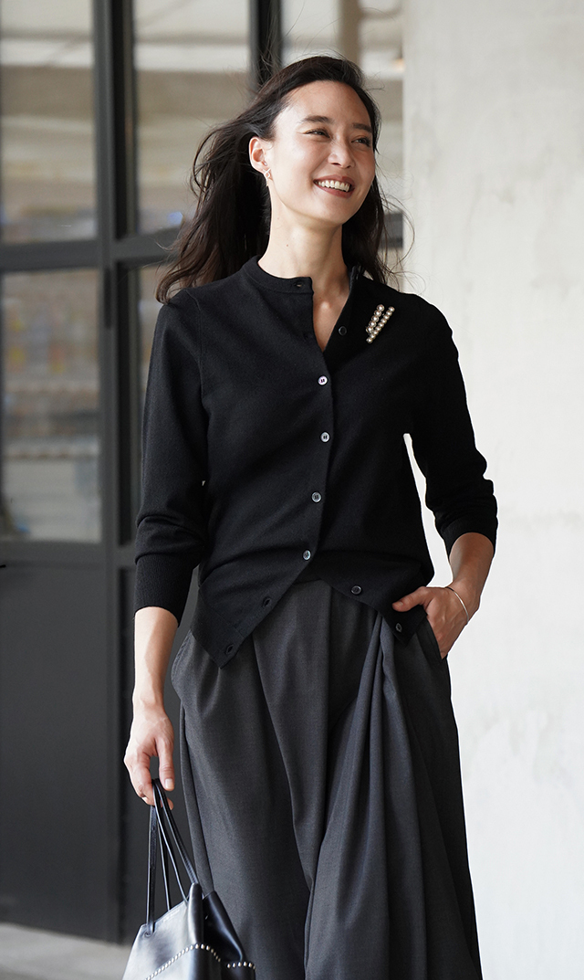 【ヴィリーナ】パロマカーディガン＆スカートセット(ブラック×ダークチャコール）