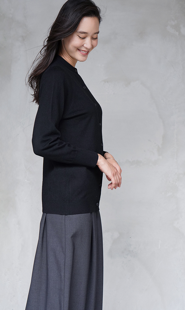 【ヴィリーナ】パロマカーディガン＆スカートセット(ブラック×ダークチャコール）
