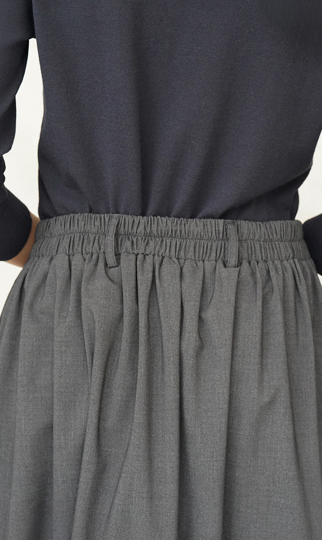 【ヴィリーナ】パロマカーディガン＆スカートセット(ブラック×ダークチャコール）