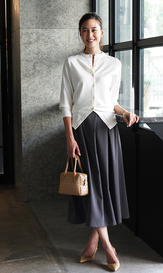 【ヴィリーナ】パロマカーディガン＆スカートセット(オフホワイト×チャコール）