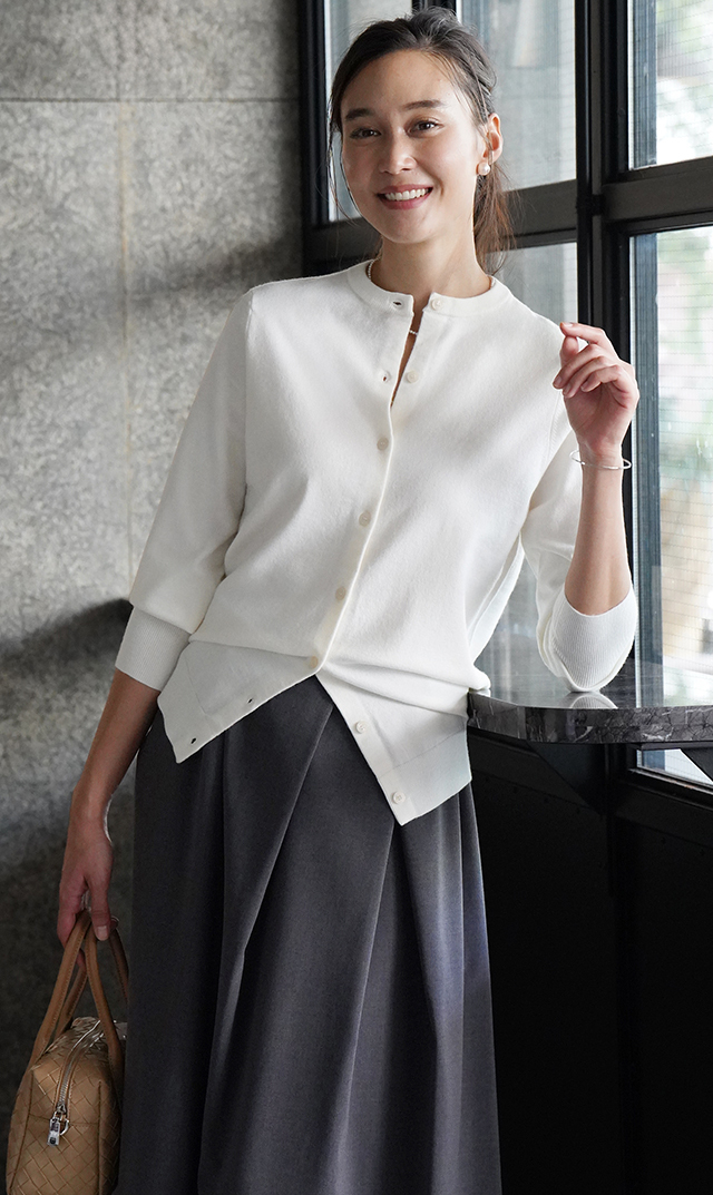 【ヴィリーナ】パロマカーディガン＆スカートセット(オフホワイト×チャコール）