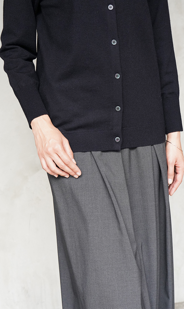 【ヴィリーナ】パロマカーディガン＆スカートセット(ネイビー×ネイビー）