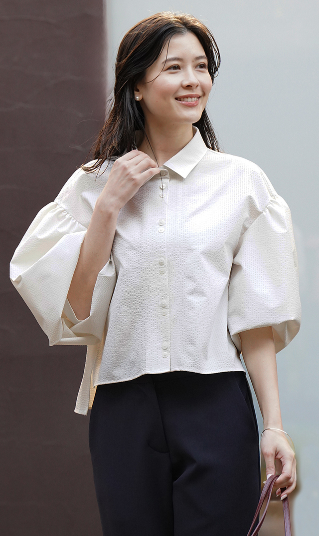 襟付きボリュームロングスリーブシャツ白