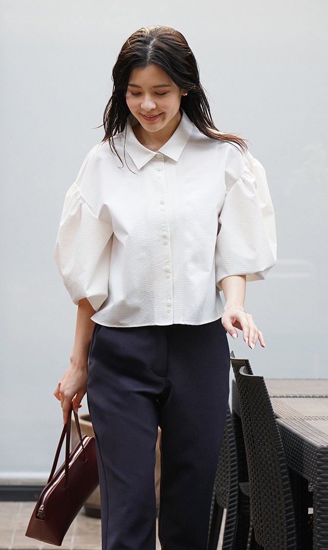 襟付きボリュームロングスリーブシャツ白