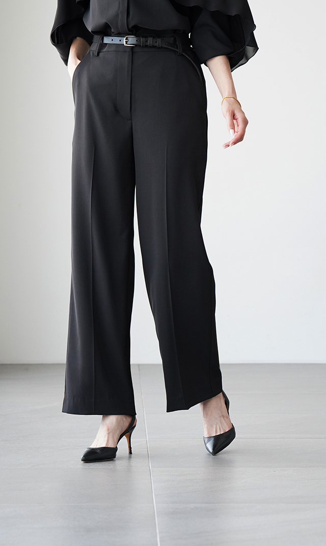 シワになりにくいブレアストレートパンツ３色展開