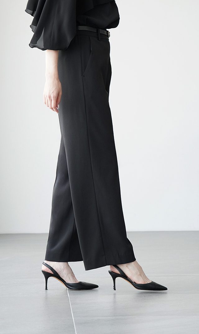 シワになりにくいブレアストレートパンツ３色展開