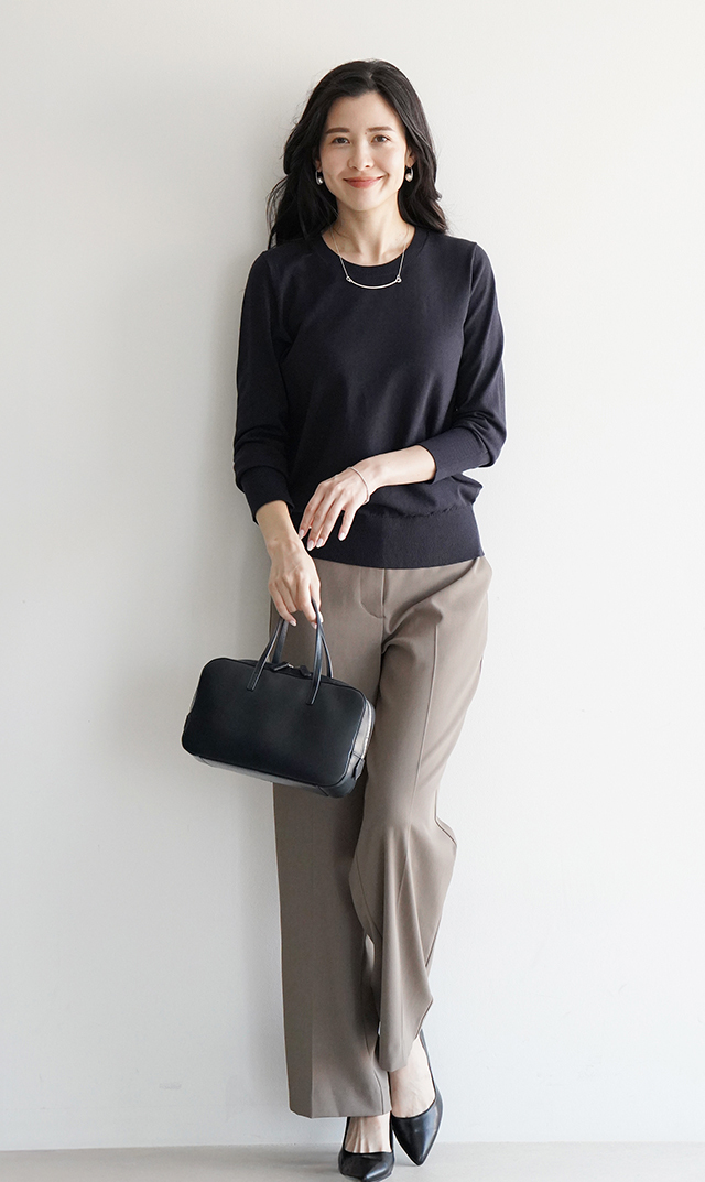 シワになりにくいブレアストレートパンツ３色展開