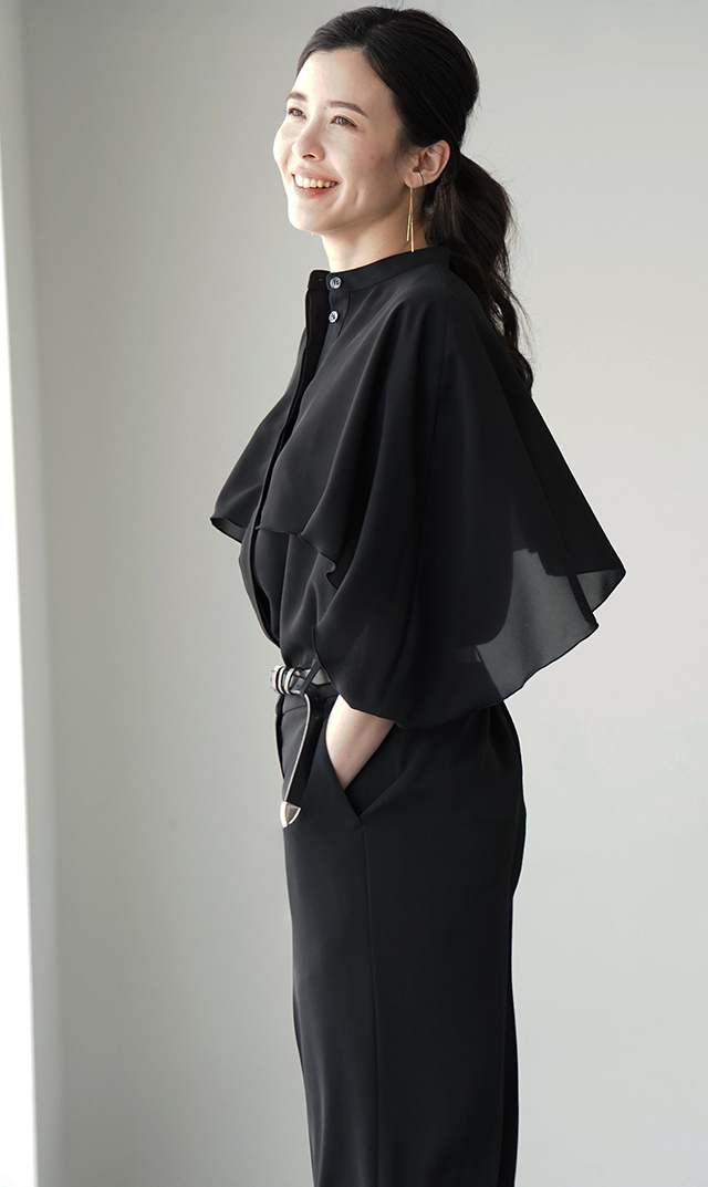 シアー素材レイヤードヴェールブラウス黒紺