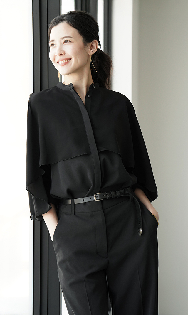 シアー素材レイヤードヴェールブラウス黒紺