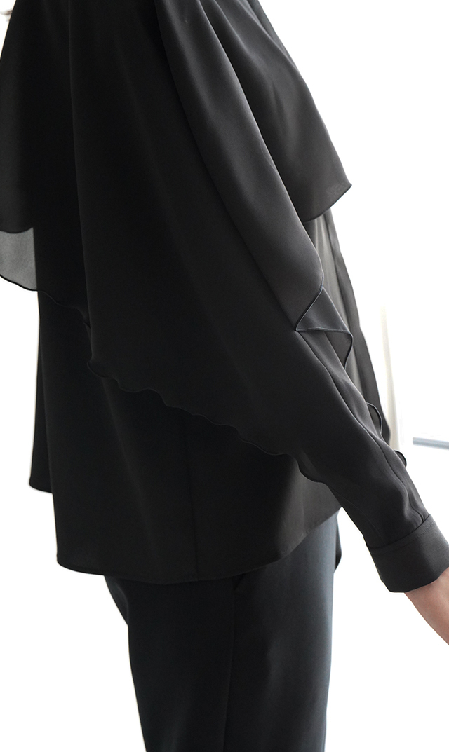 シアー素材レイヤードヴェールブラウス黒紺