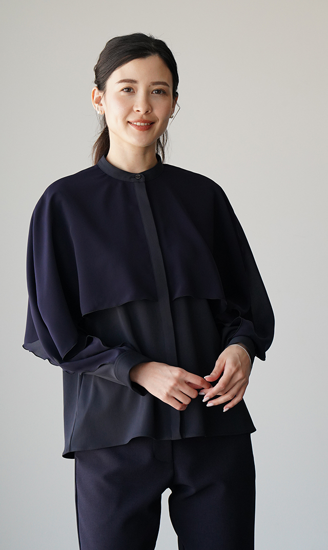 シアー素材レイヤードヴェールブラウス黒紺