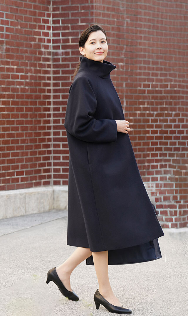 上質な素材感が大人のスタイリングにマッチする