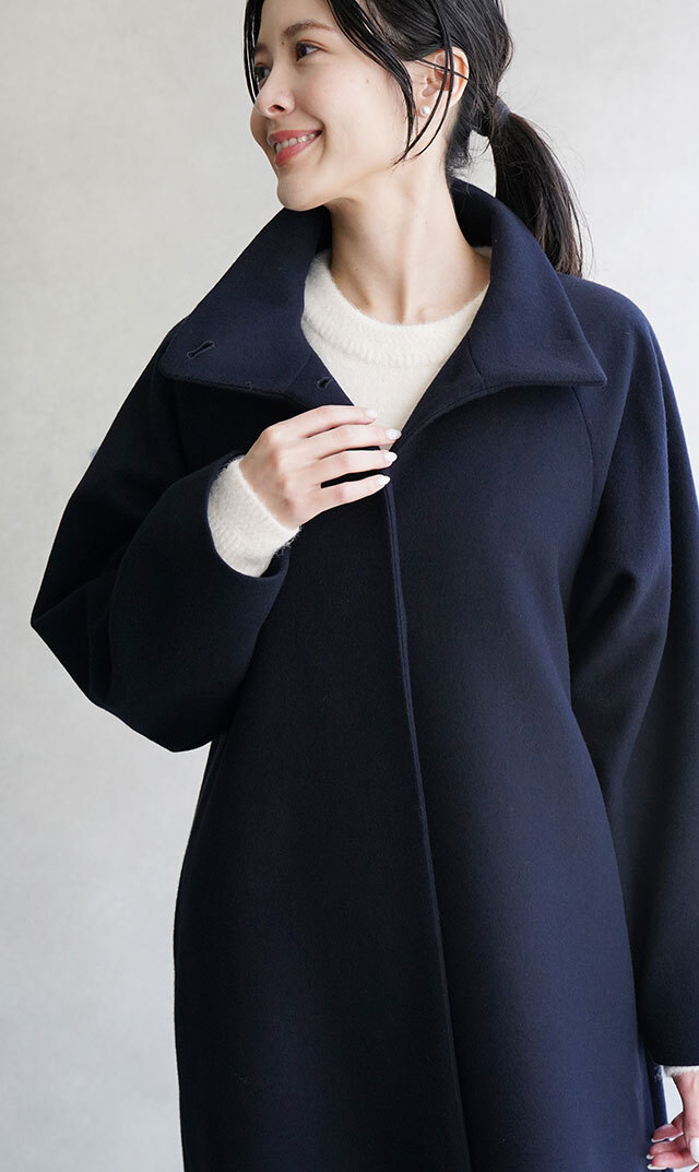 上質な素材感が大人のスタイリングにマッチする