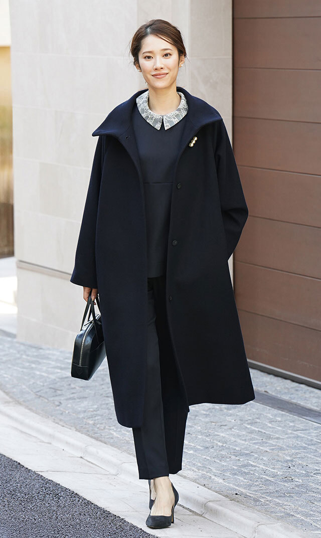 取り外し可能レース襟付きクルーネックブラウス黒