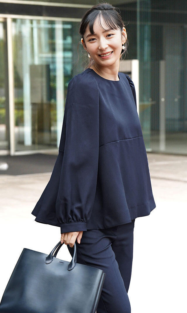 取り外し可能レース襟付きクルーネックブラウス黒