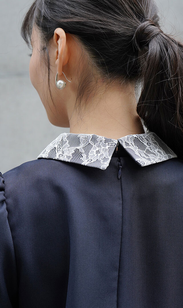 取り外し可能レース襟付きクルーネックブラウス黒