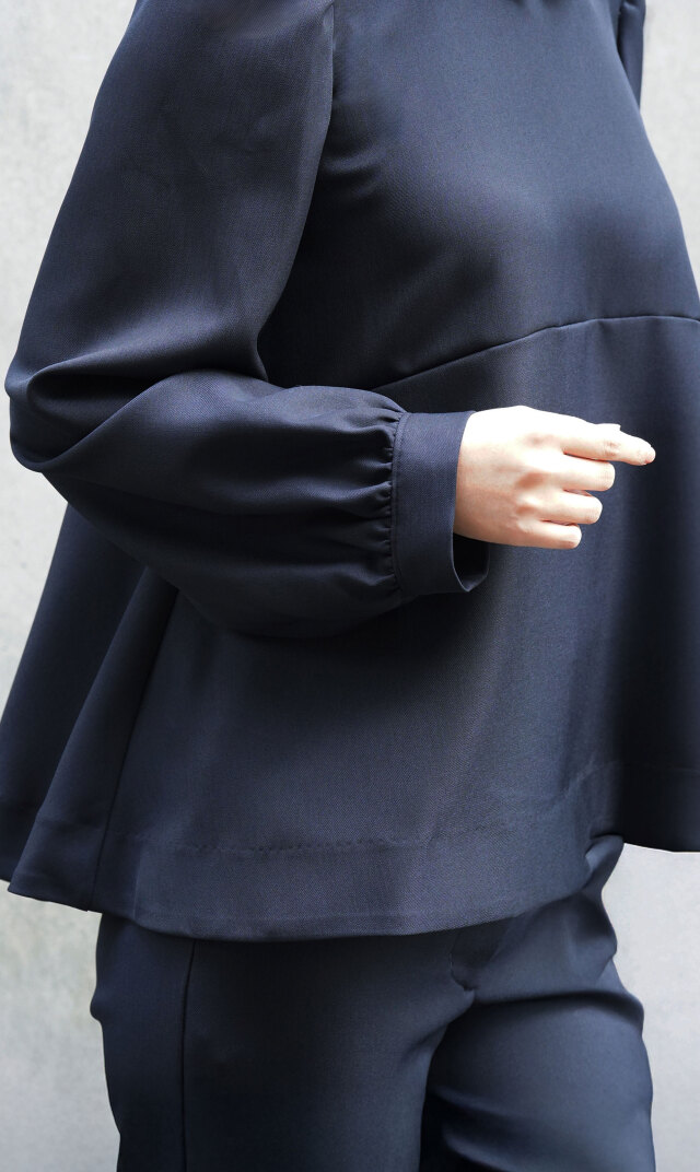 取り外し可能レース襟付きクルーネックブラウス黒